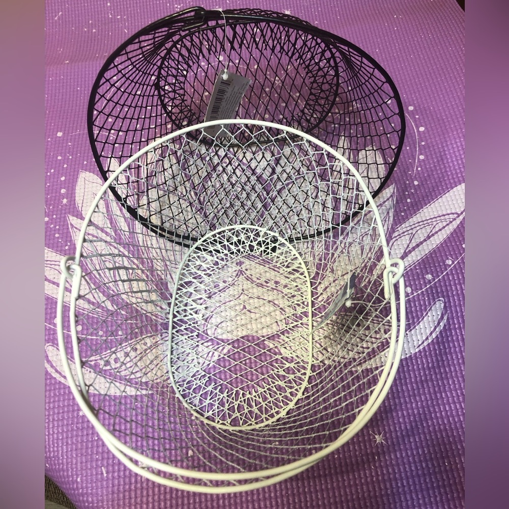 2 oval baskets
